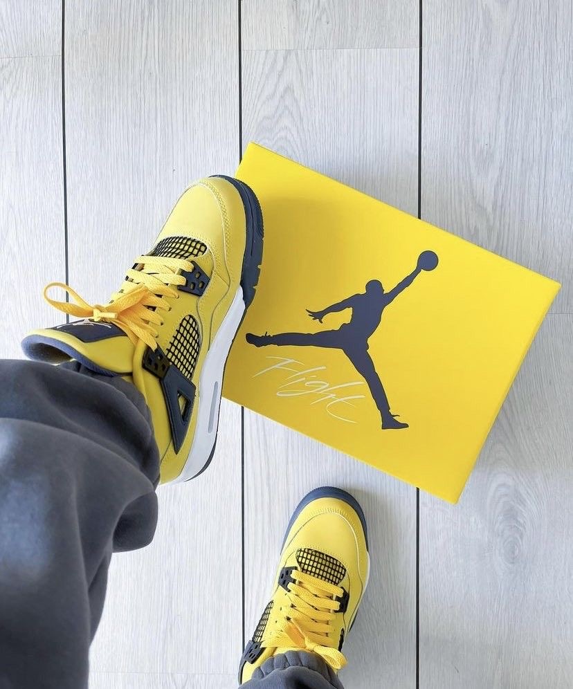 Yellow Jordan 4