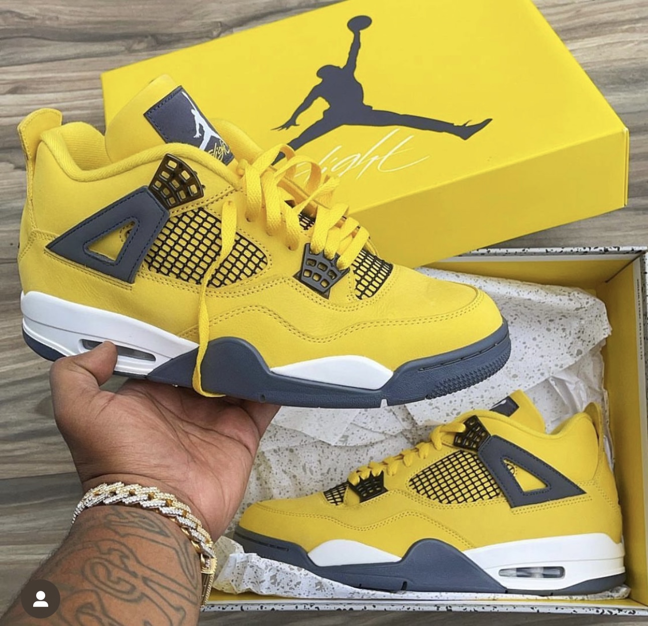 Yellow Jordan 4