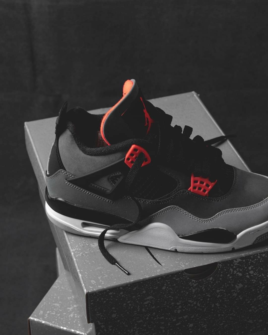 Infrared Air Jordan 4