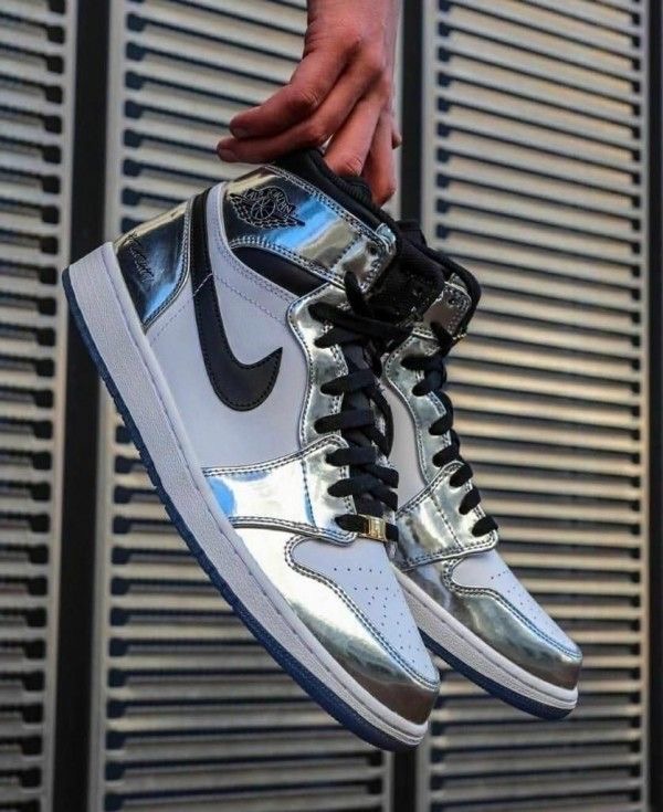 Sliver Hightop Jordan (Premium )