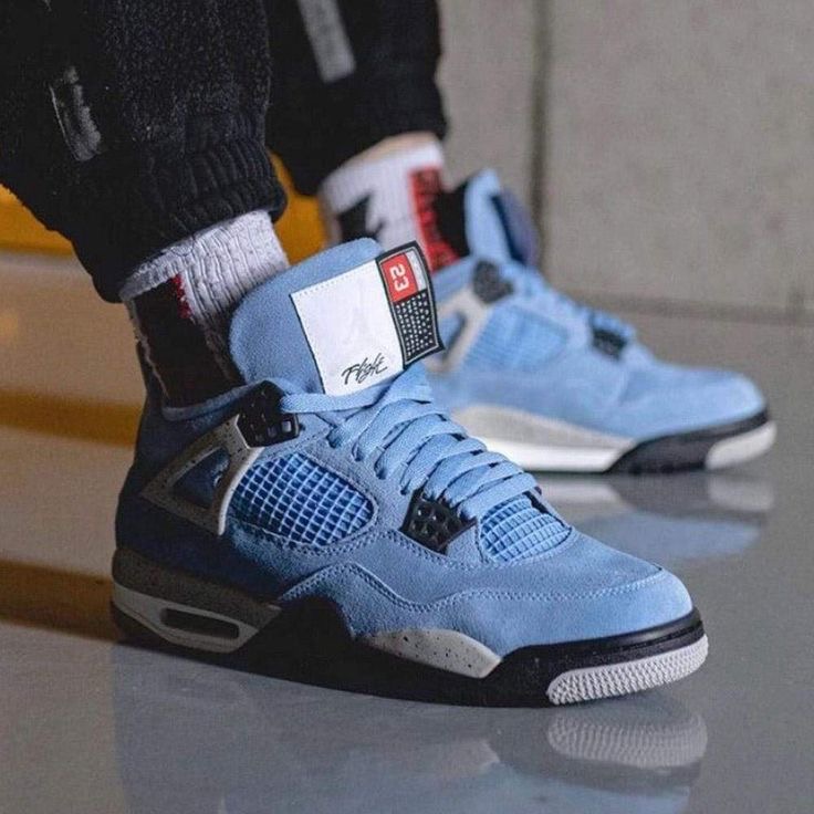 Jordan 4 University Blue (Premium Quality)