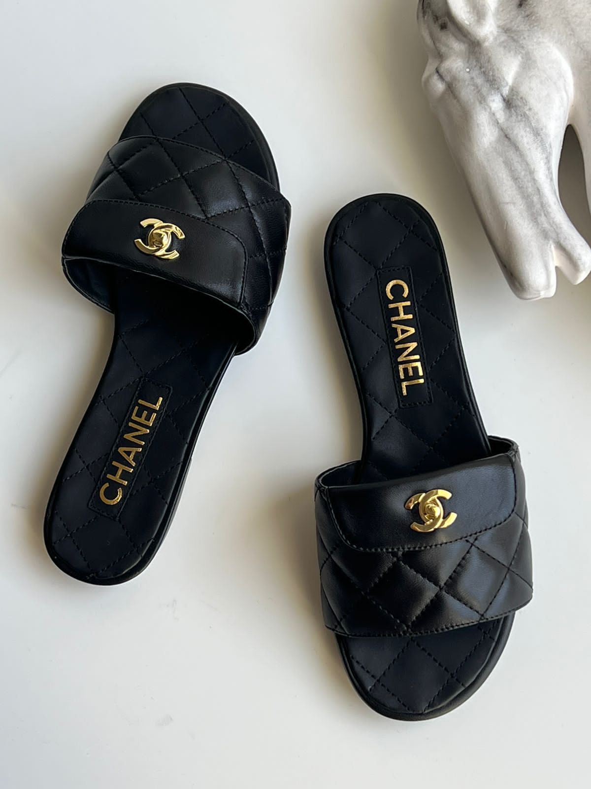 Chanel logo Slippers