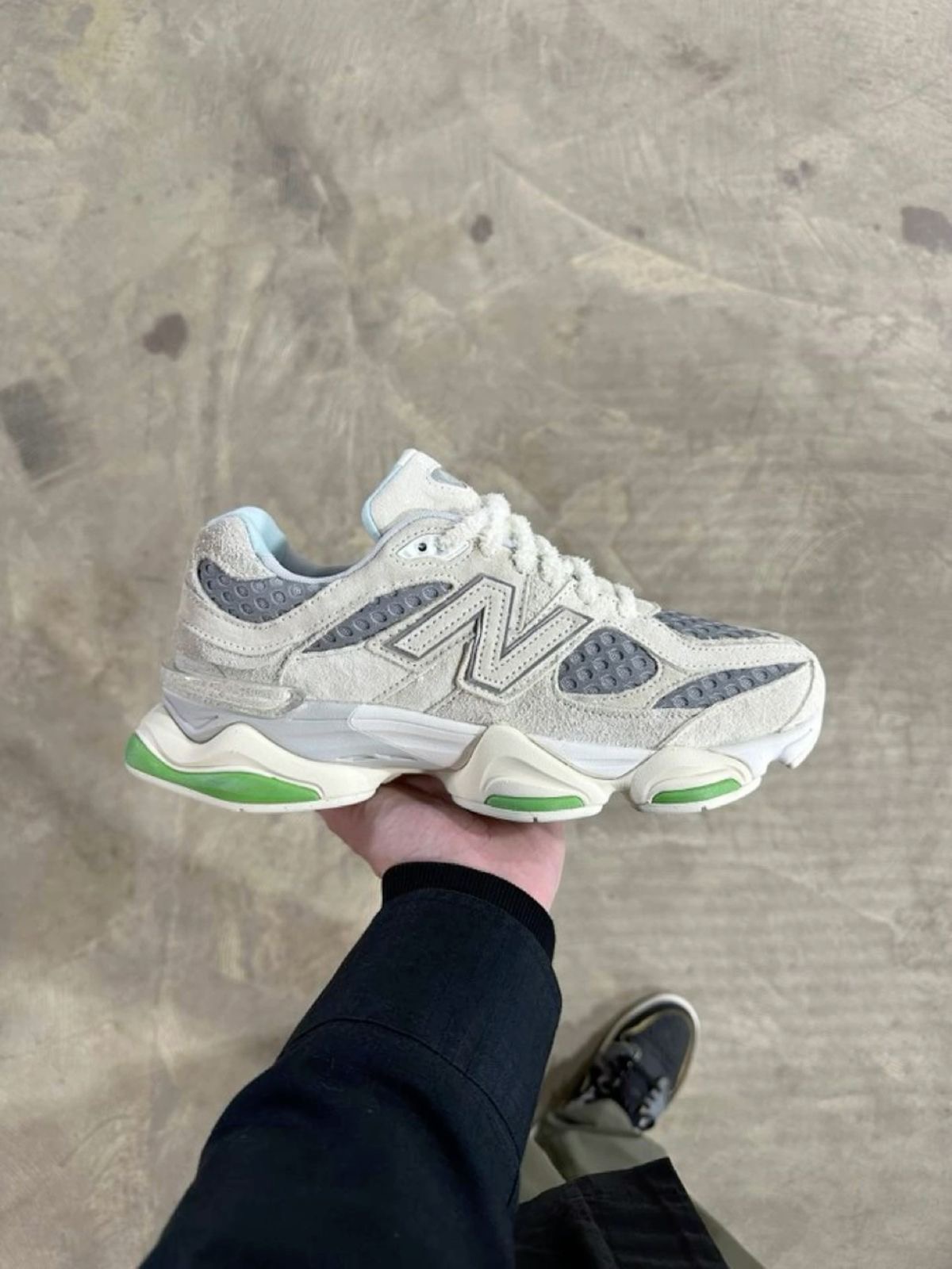 Premium Quality Brick & Wood NB 9060