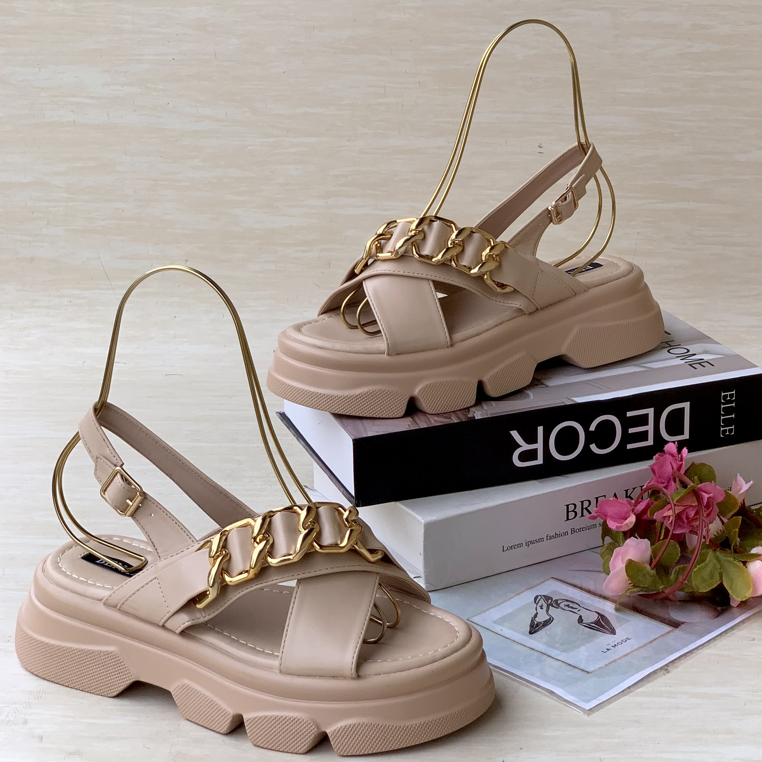 Stock sandals high Quality