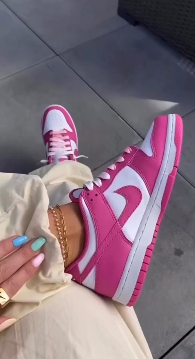 Pinky SB Sneakers 🩷