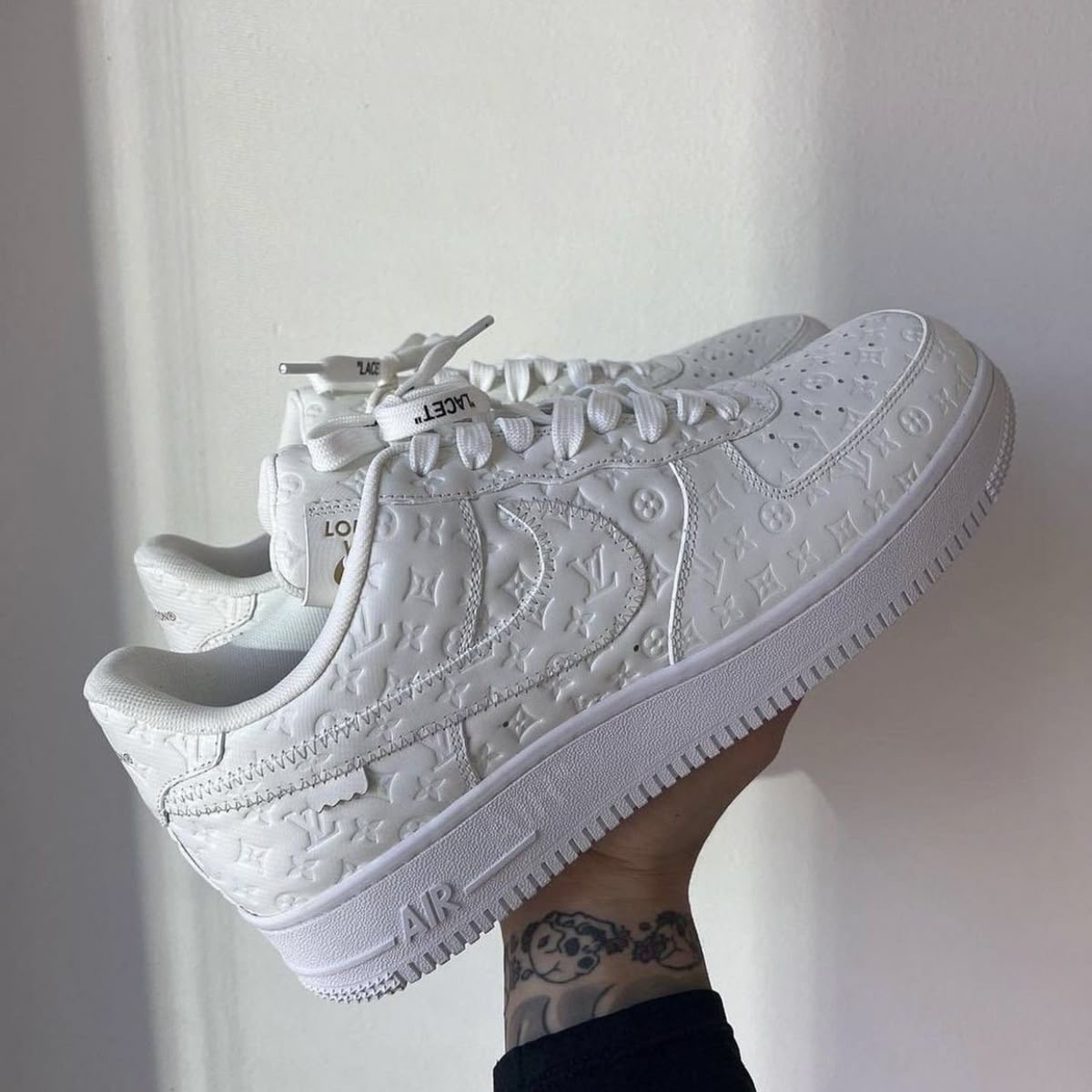 Premium Quality LV Nike White