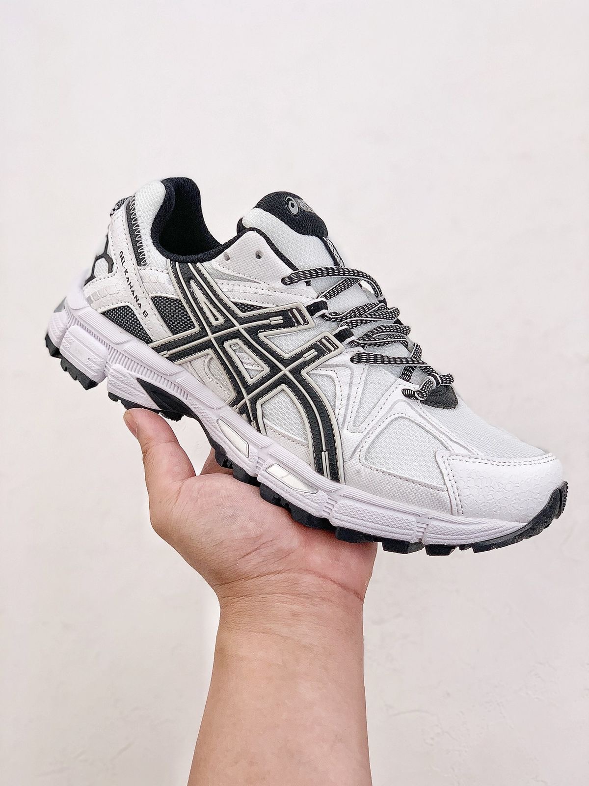Premium Quality ASICS  Gel Kahana w/b 🐼