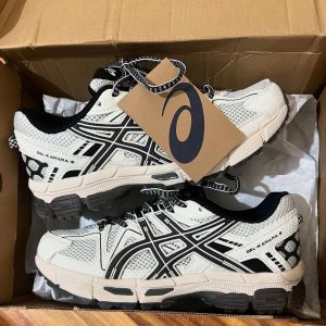 Premium Quality ASICS  Gel Kahana w/b 🐼