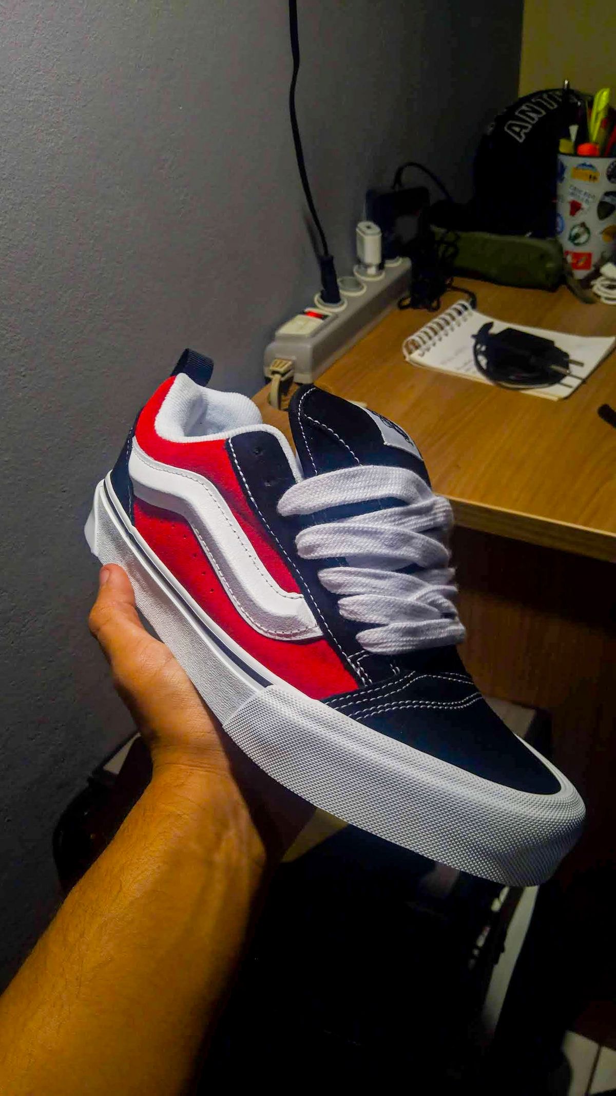 Vans old Skul touch of red 😍