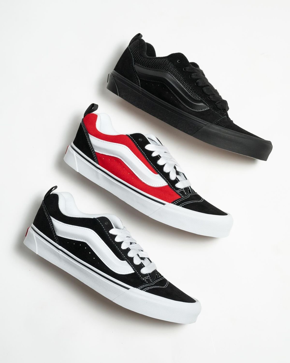Vans old Skul touch of red 😍