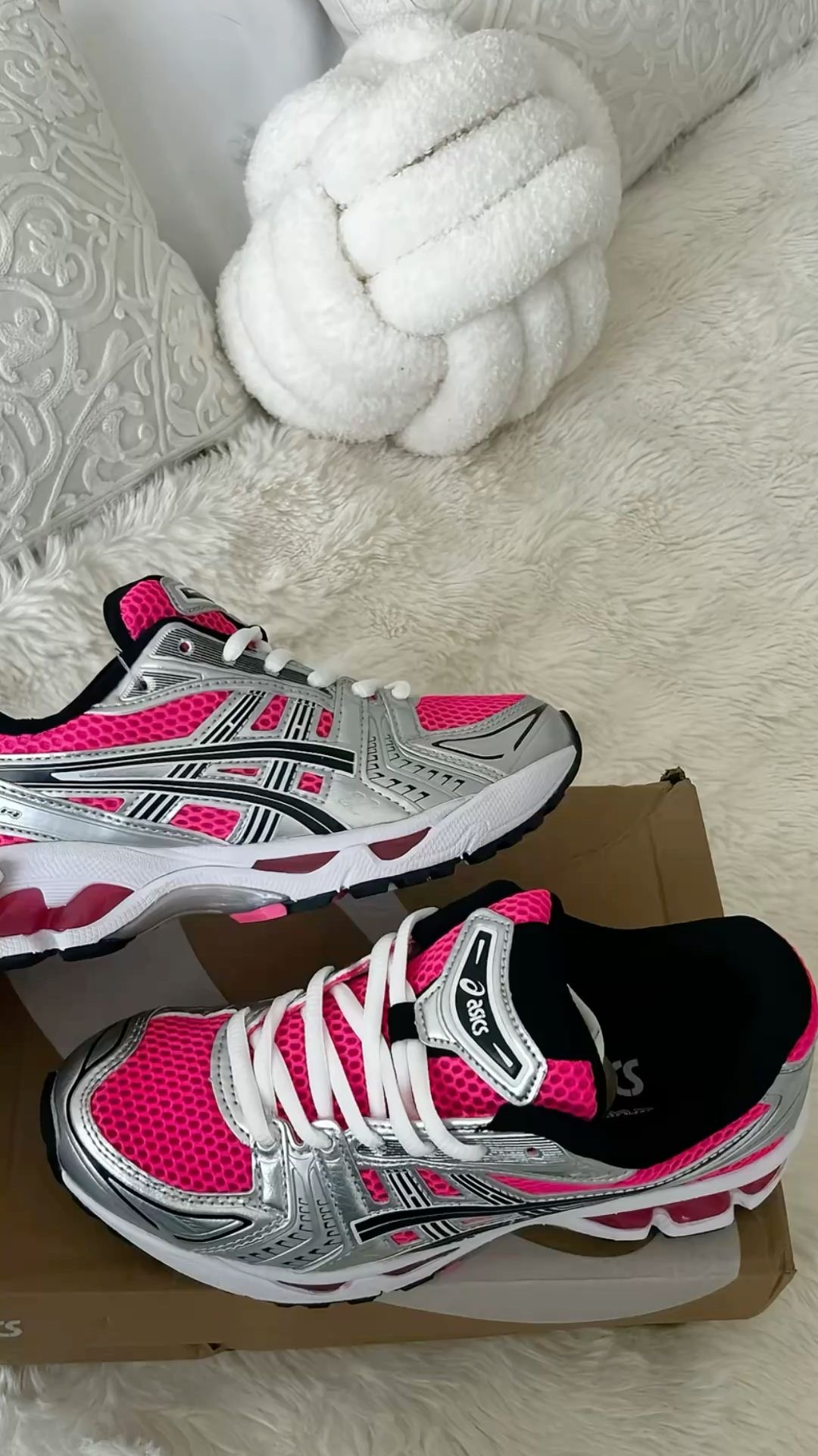 Ascis Pink ( Premuim Quality)