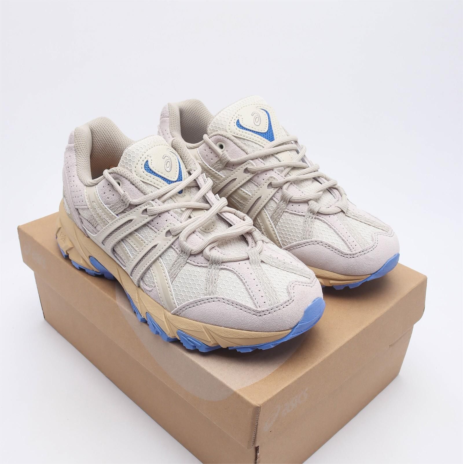 Unique ASICS Sneakers Premium