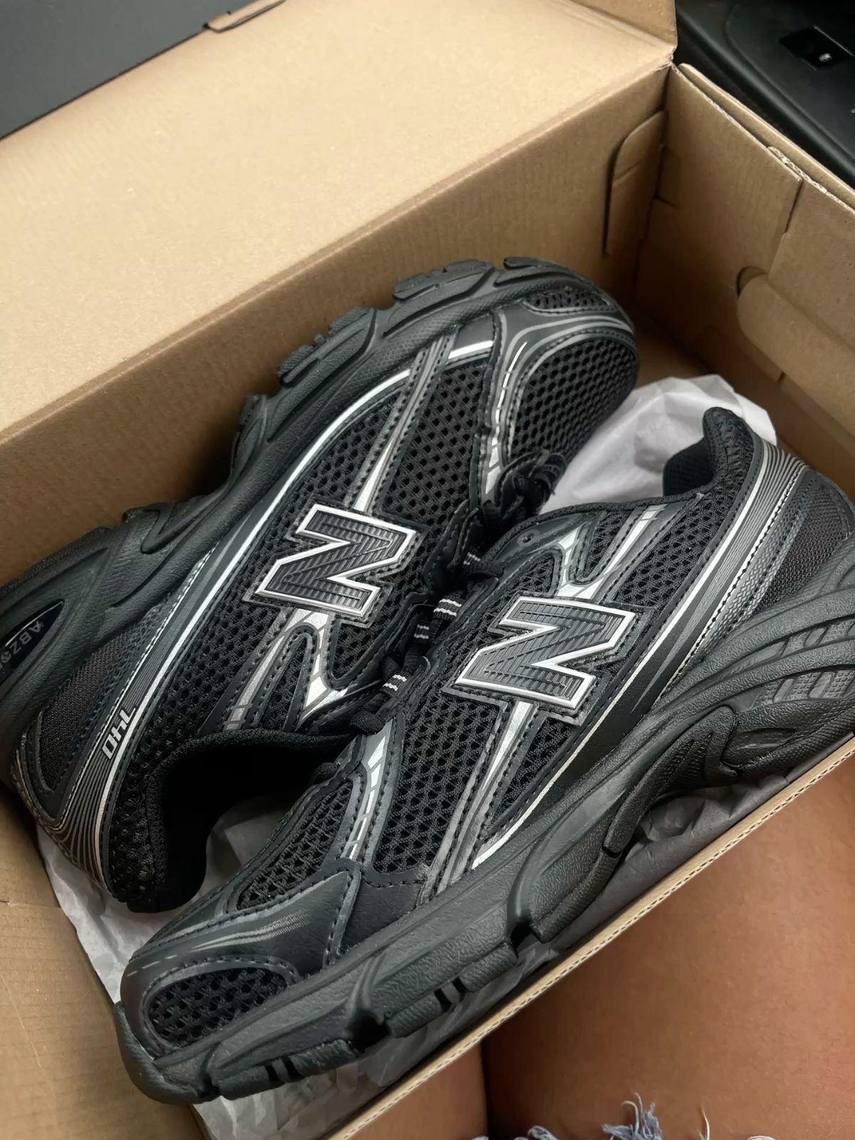 Black New Balance 740 .Premium Quality