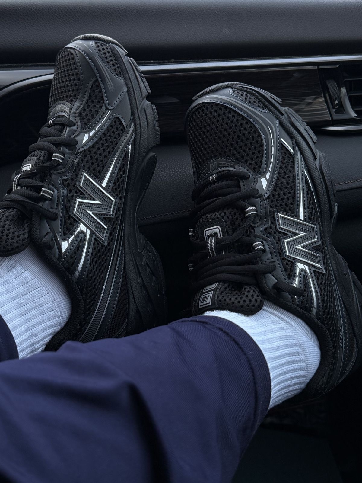 Black New Balance 740 .Premium Quality