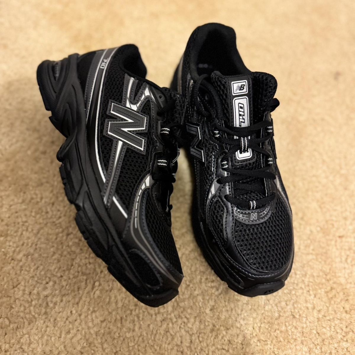 Black New Balance 740 .Premium Quality