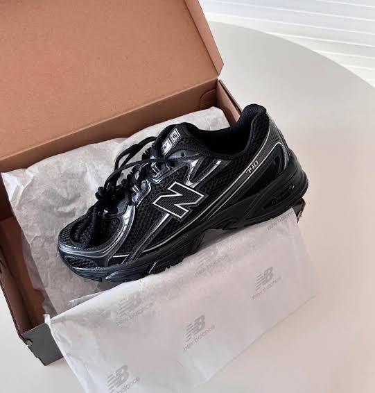 Black New Balance 740 .Premium Quality