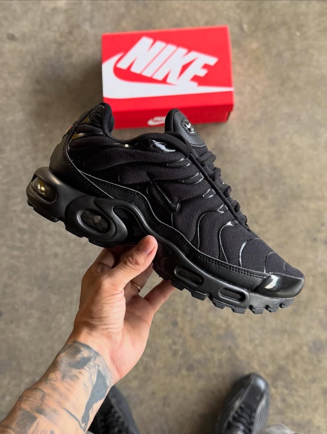 AIRMAX TN BLACK PREMIUM